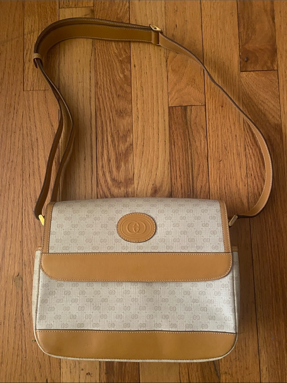 Vintage Gucci Micro GG Coated Canvas Tan Shoulder Bag Serial # 001-14-0185 EUC